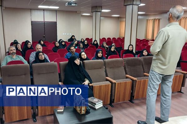 برگزاری دوره توانمند سازی فرهنگیان بسیجی ملارد 