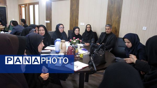 جلسه آموزش و توانمندسازی نیروهای معاونت پرورشی و فرهنگی استان البرز 