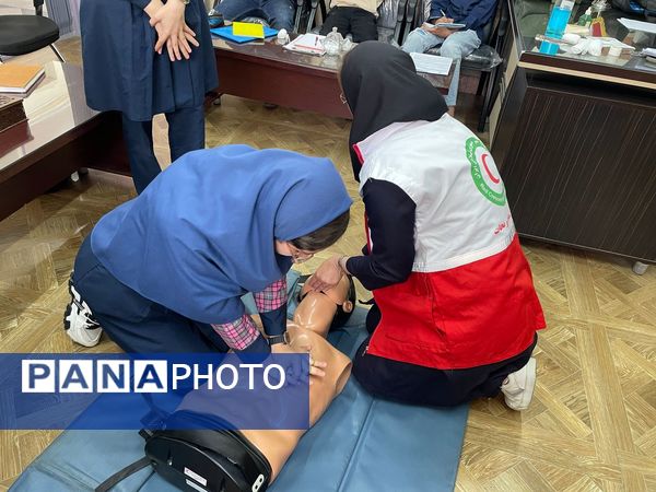 برگزاری جلسه آموزشی دانش‌آموزان سفیر سلامت  منتخب جهت حضور در مسابقات استانی