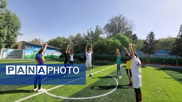 افتتاح زمین چمن مصنوعی دبیرستان اندیشه شاهد منطقه ۱۶