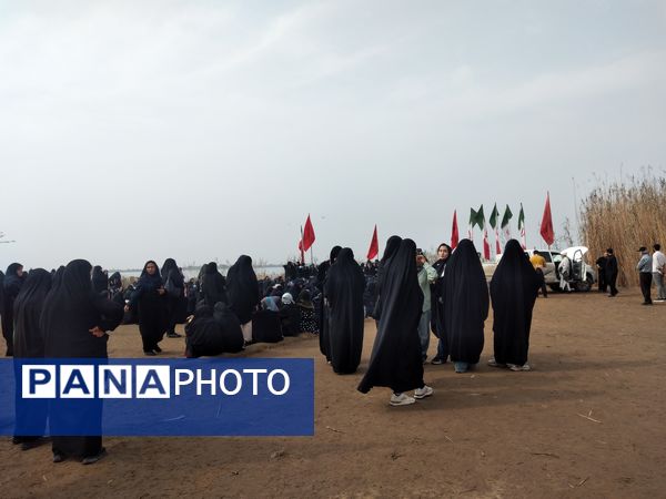 سفری در دل هشت‌ سال دفاع‌ مقدس