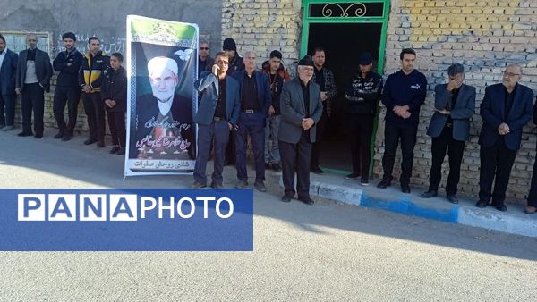 تشییع پیکر و خاکسپاری پدر شهید عجمی فدافن در گلزار شهدای روستای فدافن