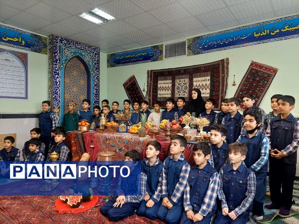 جشن یلدایی در مدرسه شهدای فرهنگی شهرستان شیروان