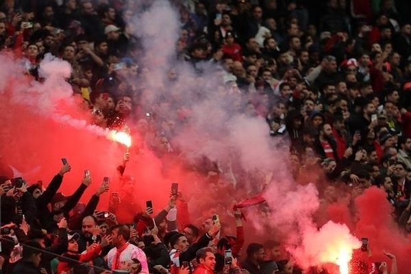 ۲ تماشاگر زن مسابقه پرسپولیس- تراکتور بازداشت شدند 