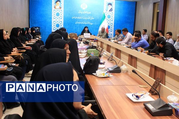 برگزاری نشست بصیرتی جهاد تبیین پیشرفت مدارس در بهارستان‌دو