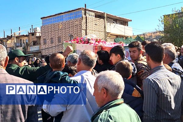 حضور پرشور مردم اَفرینه در آیین استقبال از شهید گمنام