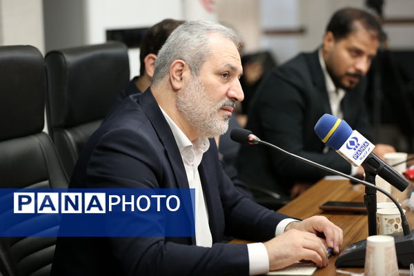 نشست اعضای کارگروه تدوین سند دوازدهمین دوره مجلس دانش‌آموزی جمهوری اسلامی ایران 