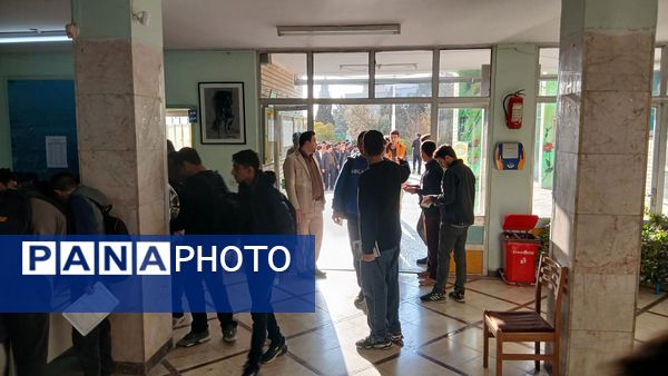 برگزاری بیست‌وهشتمین دوره شورای دانش‌آموزی دبیرستان نمونه دولتی معلم شهرستان ساوجبلاغ