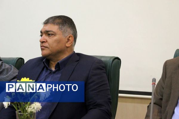 نشست خبری انجمن داروسازان یزد