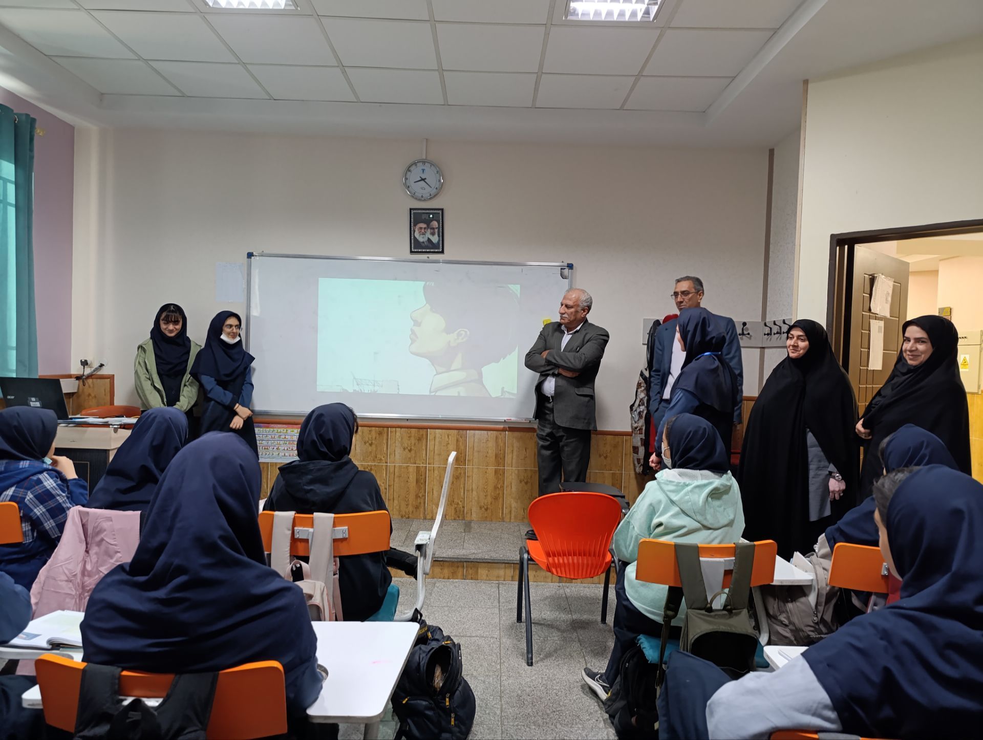 اجرای طرح مدام در دبیرستان مصلی نژاد حضرت زهرا(س)