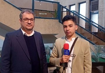 خلق آثارهنری قرآنی‌از قلب و دل و جان هنرمندان نشأت می‌گیرد