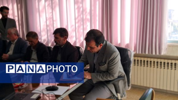 آموزش‌ و پرورش محور توسعه؛ بررسی اولویت‌ها در نشست شورای فارسان