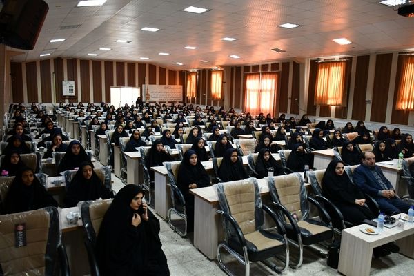 کارگاه هوش مصنوعی ویژه دانش‌آموزان دختر مقطع متوسطه اول شهرستان مه‌ولات