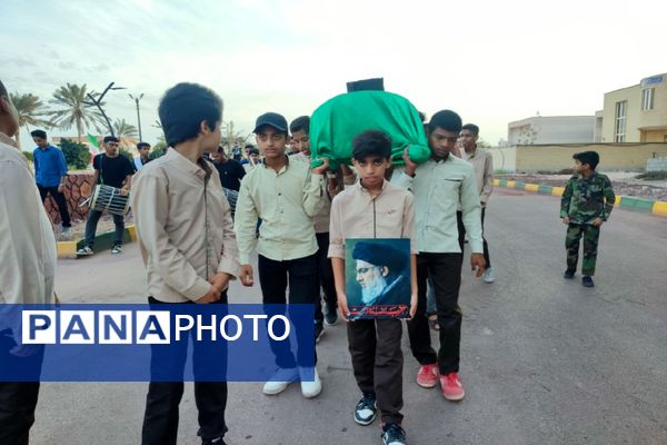 حرکت خودجوش نوجوانان بوموسی به‌مناسبت تشییع و خاکسپاری نمادین شهید نصرالله