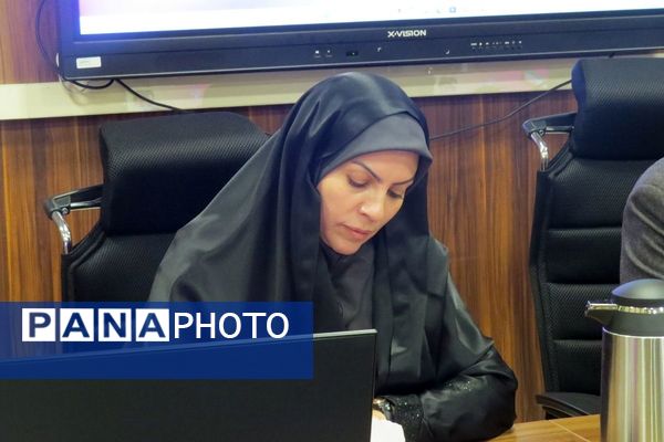 جلسه هم اندیشی انجمن اولیا و مربیان مدارس ناحیه یک شهرری