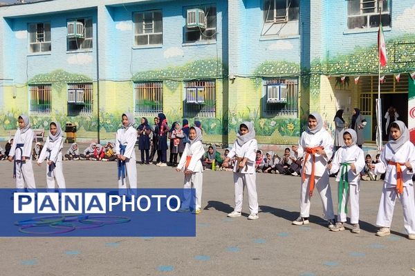 المپیک درون مدرسه‌ای در دبستان شهید رجبی۲ ناحیه۶ مشهد