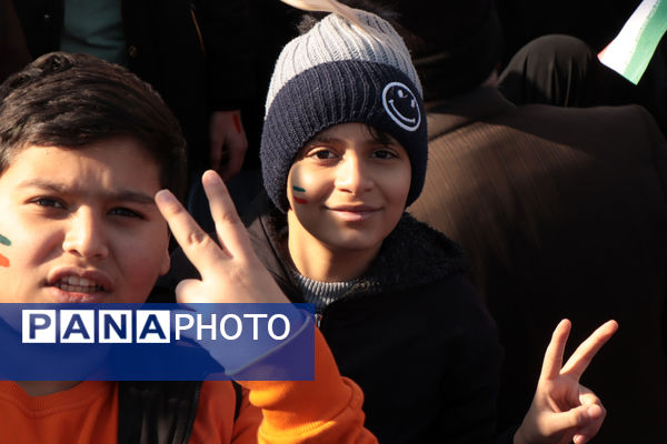 حس و حال نوجوانان در جشن چهل و ششمین سالگرد پیروزی انقلاب اسلامی 