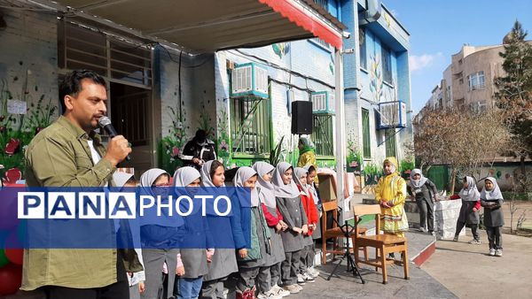 اجرای برنامه فرهنگی و عروسکی پیک دانایی در دبستان نیایش