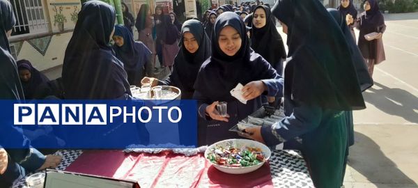 برپایی موکب ایام عزاداری فاطمیه در دبیرستان صدرا یزد