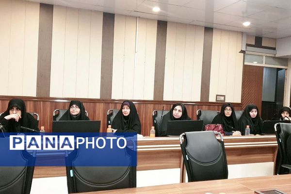 برگزاری جلسات تخصصی ویژه مدیران مدارس مقطع ابتدایی در ناحیه یک شهرری