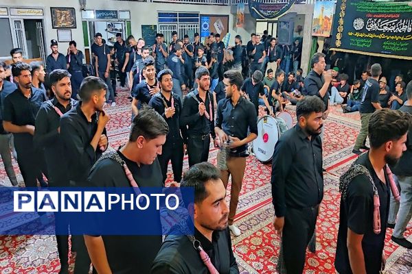 مراسم عزاداری آقا ابا عبدالله الحسین (ع) در شب عاشورا حسینی در شهر بار 