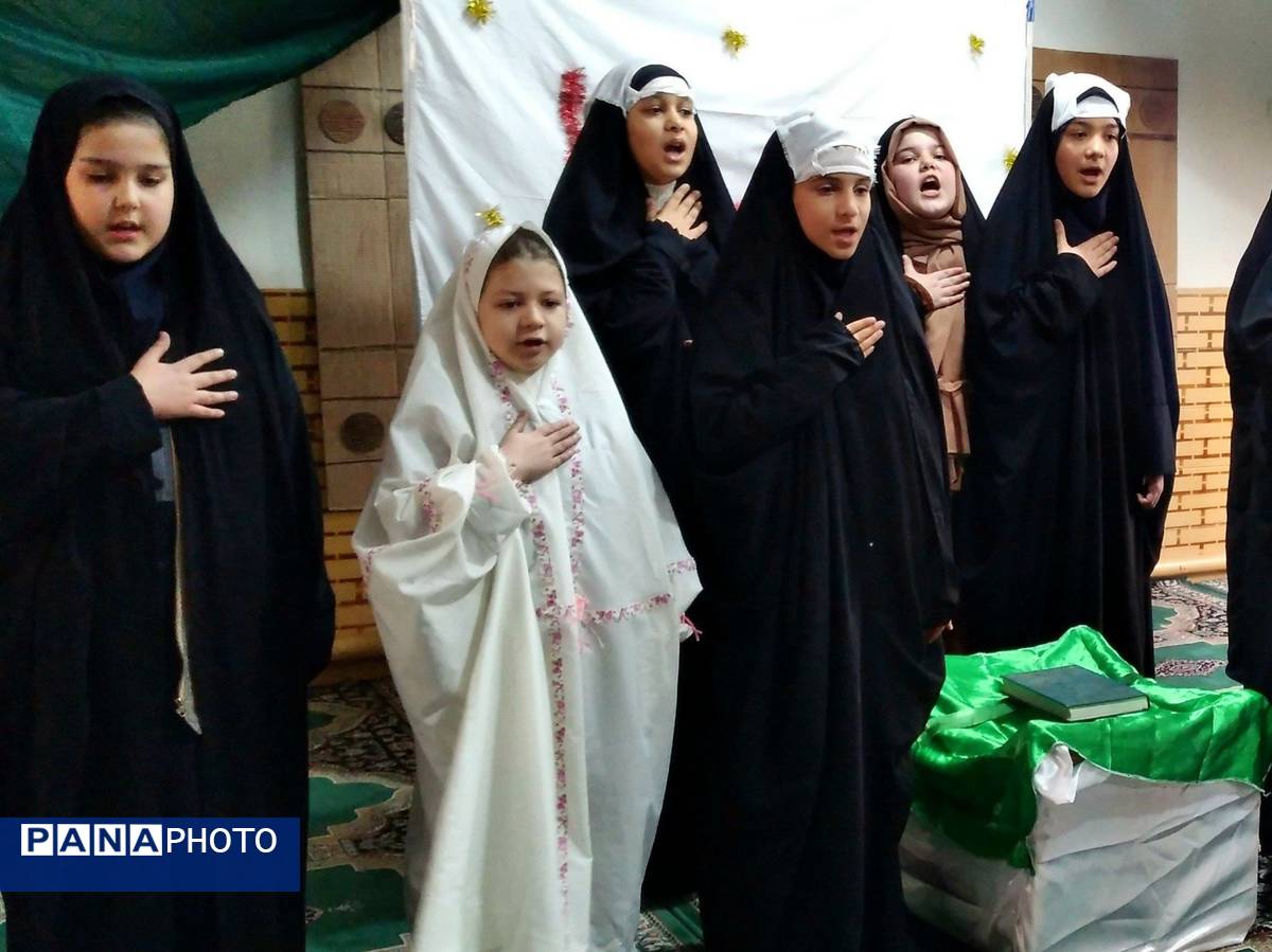 سوگواری همراه با شور و عشق فاطمی و پویش نذر کتاب در مدرسه شهید جواهری دو 