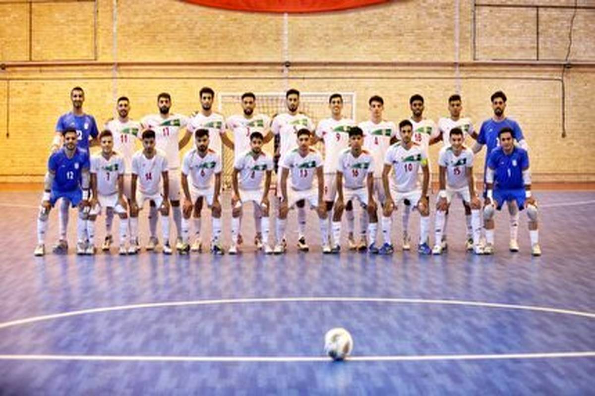 فوتسالیستهای نوجوان در اردوی تیم ملی پا به توپ میشوند