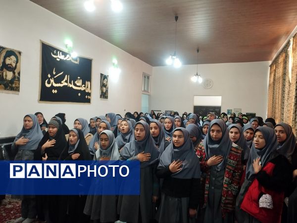 آخرین وداع دانش‌آموزان تبریزی با شهدای گمنام 