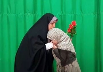 پویش بوسه بر دست بهشت در تفت اجرا شد