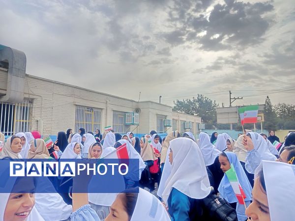 مراسم آغاز سال تحصیلی در مدرسه سمیه