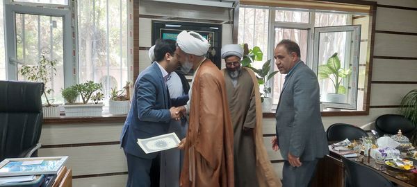 تقدیر از امام جماعت‌های مدارس باخرز