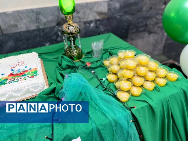 جشن قرآن در دبستان دخترانه المهدی ناحیه 2 کرج و شهرستان فردیس