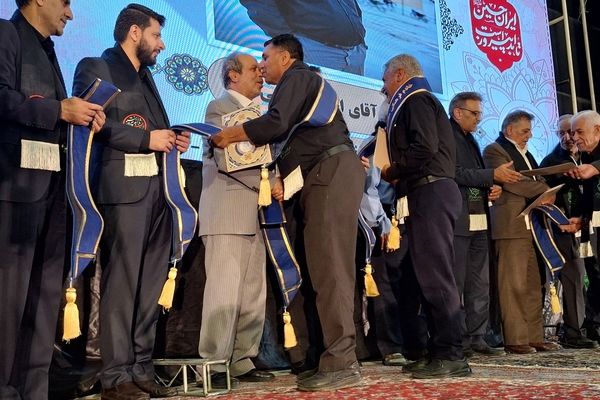 پیر غلامانی از جنس تعلیم و تربیت
