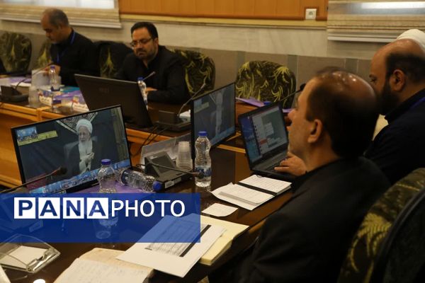 نشست مسئولان آموزش و پرورش استان قم