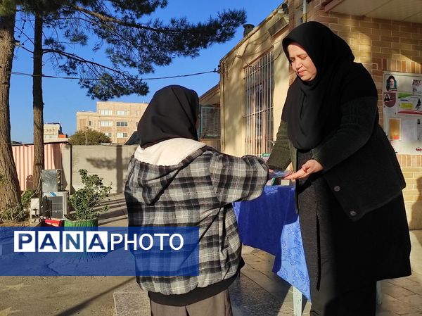 آیین معرفی همیاران معلم در دبیرستان نمونه اندیشه 