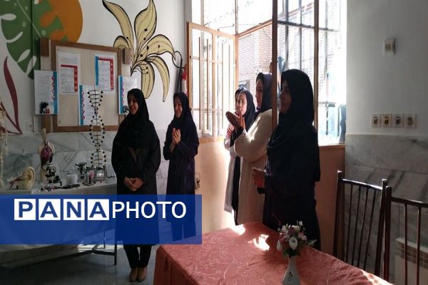 گرامیداشت روز آزمایشگاه در آموزشگاه شهید مجید دهنوی نیشابور