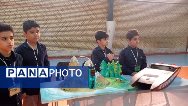 تجلیل از دانش‌آموزان پژوهشگر حائز رتبه دبستان پسرانه ملاصدرا