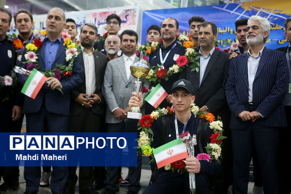 آیین استقبال از تیم‌ ملی والیبال دانش‌آموزی ایران
