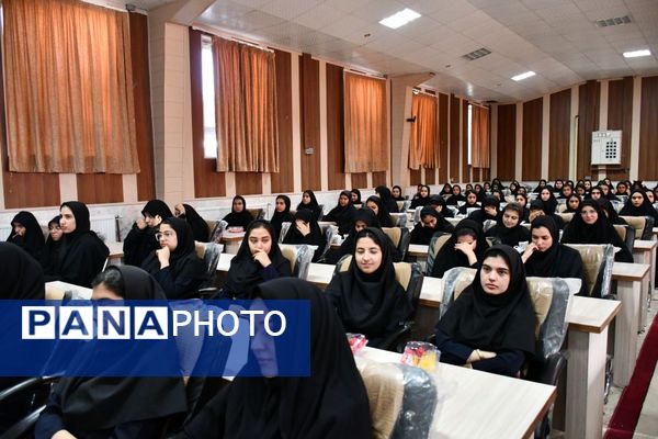 مراسم تجلیل از مدیران و رتبه‌های برتر کنکور ۱۴۰۴ در شهرستان مه‌ولات
