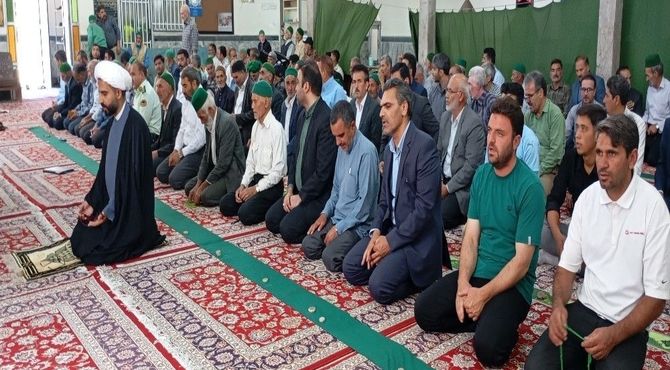 اقامه نماز جمعه در مسجد جامع شهر بار