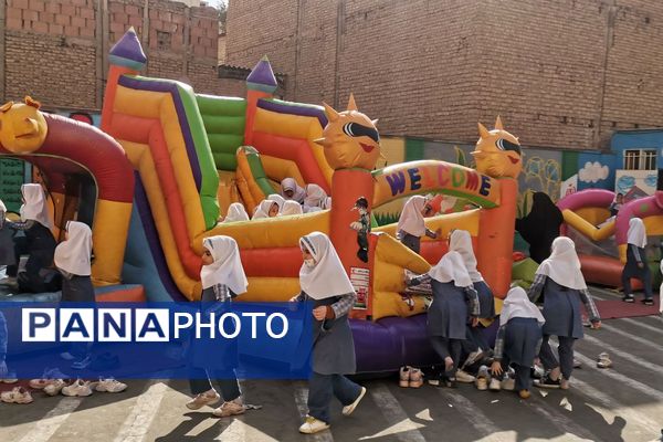 خانه کودک در مدرسه؛ تجربه‌ای نو برای دانش‌آموزان ورامینی 