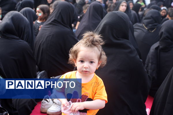 برپایی سفره حضرت رقیه(س) در زنجان