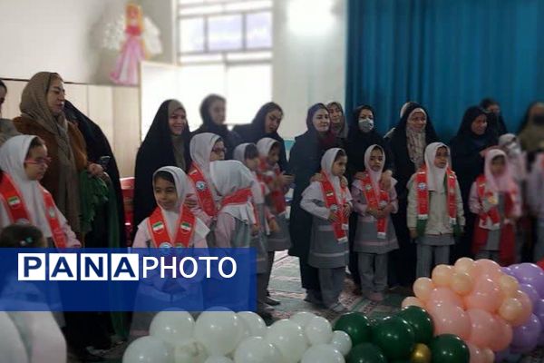 مراسم روز مادر و تحلیف پیشتازان در دبستان شهید سرافراز