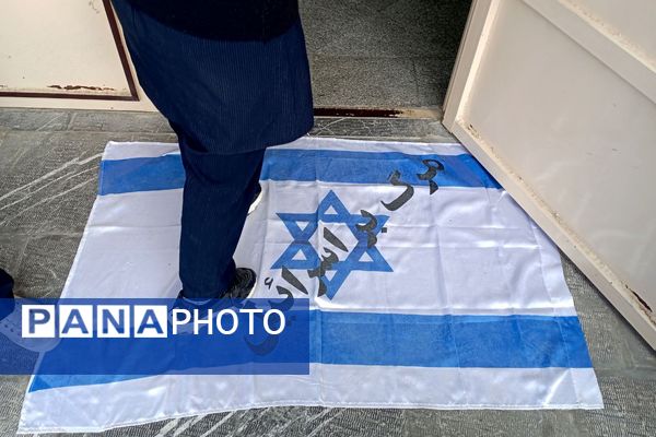تجلیل از فرمانده واحد بسیج دانش‌آموزی دبیرستان فرزانگان قوچان 