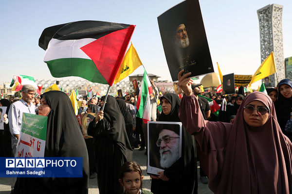 تجمع محکومیت ترور سید حسن نصرالله و قدردانی از عملیات وعده صادق ۲ در میدان امام حسین(ع)