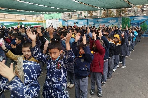  جشن ولادت حضرت زهرا (س) و روز مادر در مدارس پیشوا