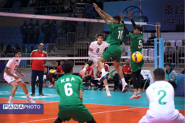 مسابقات دانش‌آموزی والیبال زیر ۱۵ سال قهرمانی جهان (ایران - عربستان)