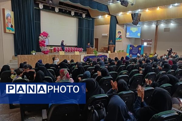 همایش معلم و زندگی قرآنی در شیراز