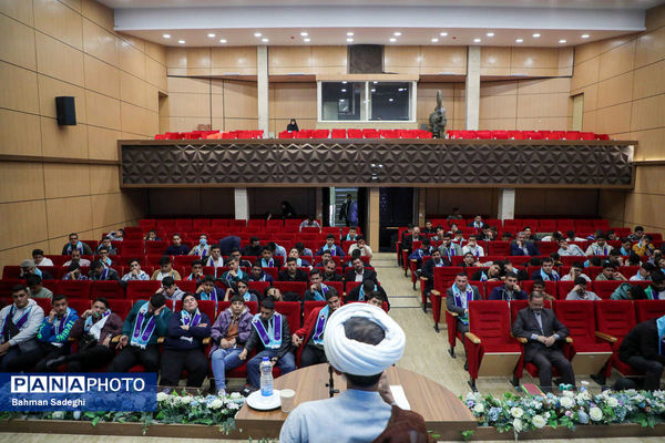 مراسم آموزش کاروان‌های عمره دانش‌آموزی به دانش‌آموزان عازم سرزمین وحی