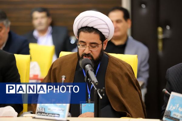 نشست مشترک کمیسیون آموزش، تحقیقات و فناوری مجلس با وزیر آموزش و پرورش 